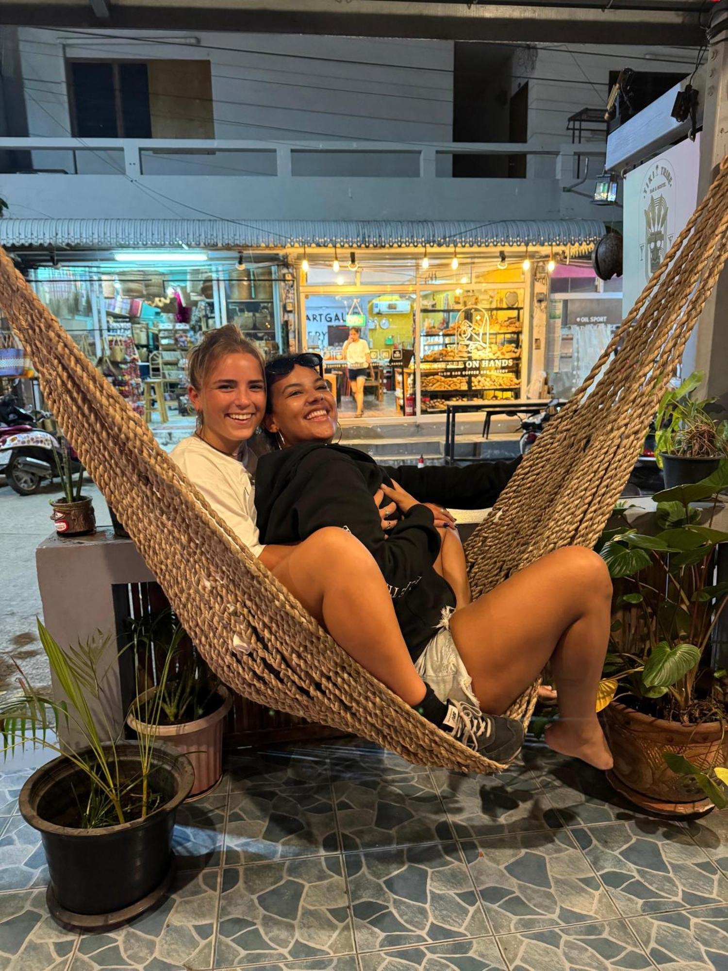 Tiki Tribe Bar & Hostel 코타오 외부 사진